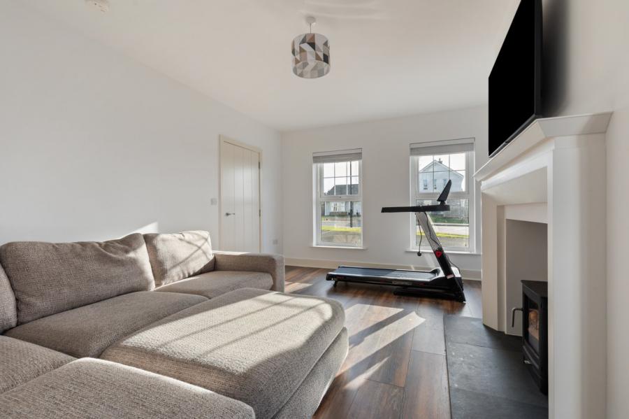 2 Fourth Street, Rivenwood