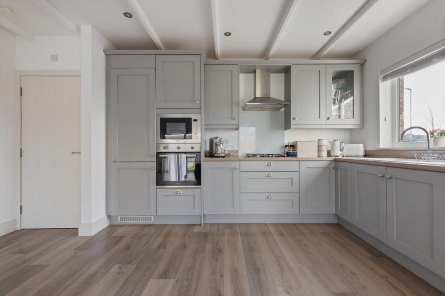 2 Fourth Street, Rivenwood