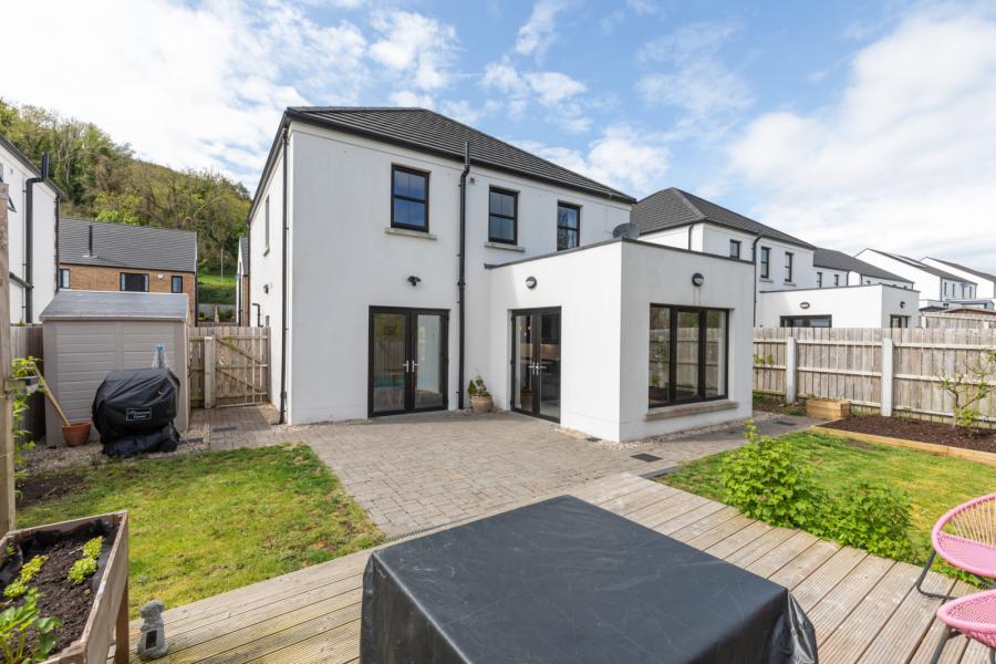 21 Scrabo Heights