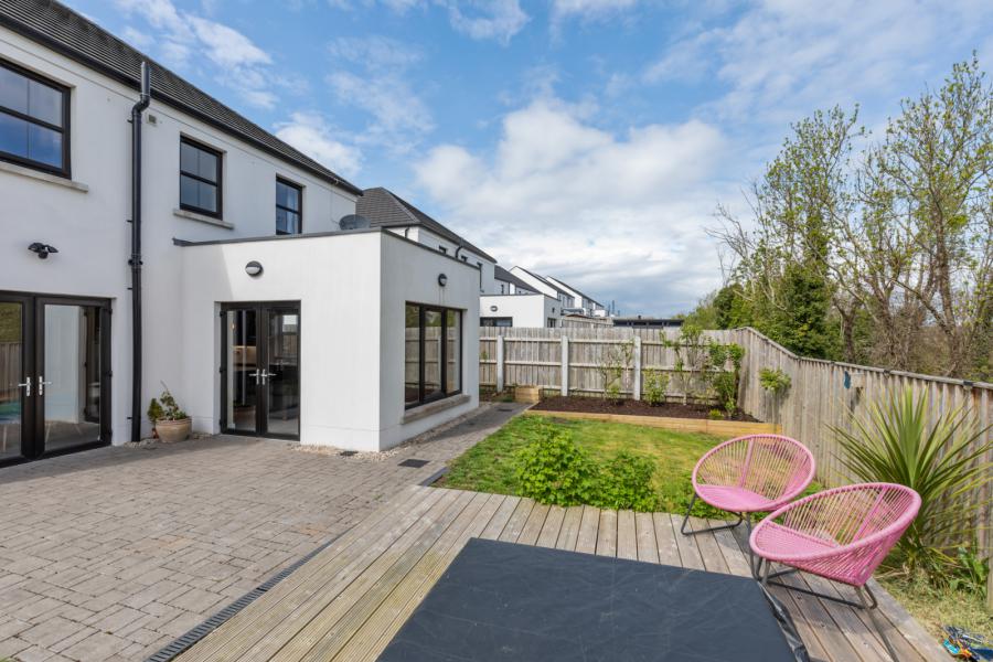 21 Scrabo Heights