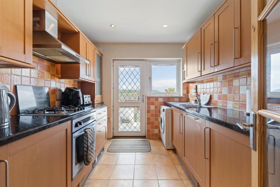 40 Abbeydale Drive