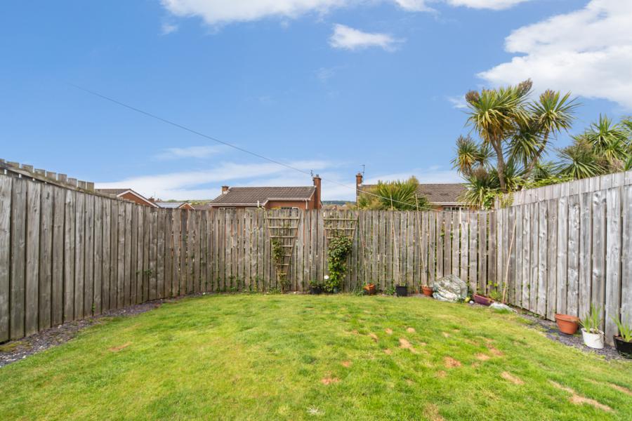 40 Abbeydale Drive