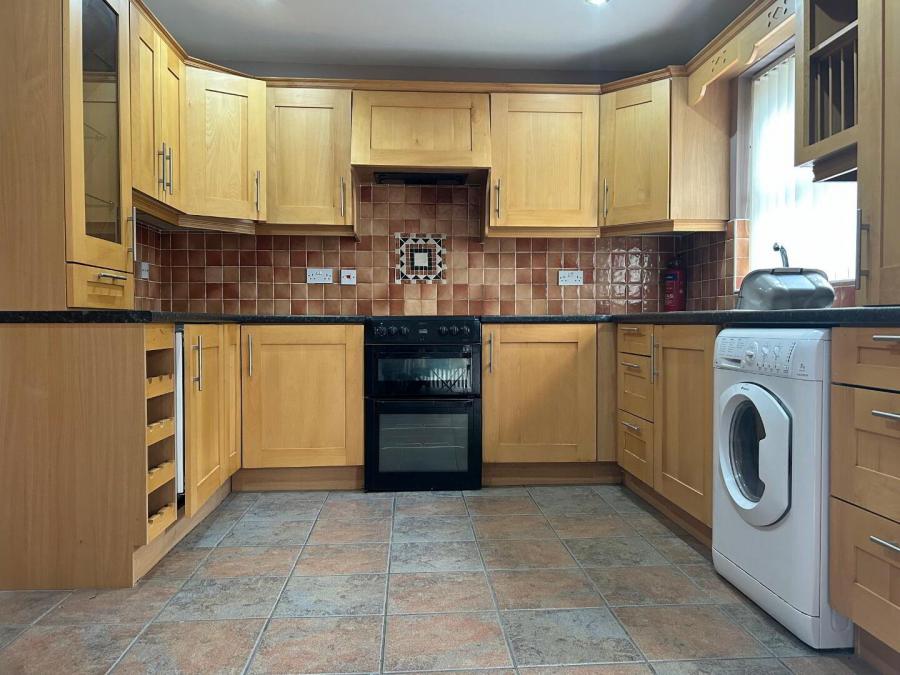 5 Roden Court