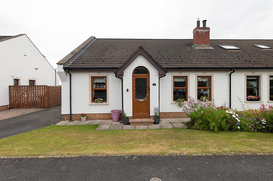 8 Oakwood Avenue