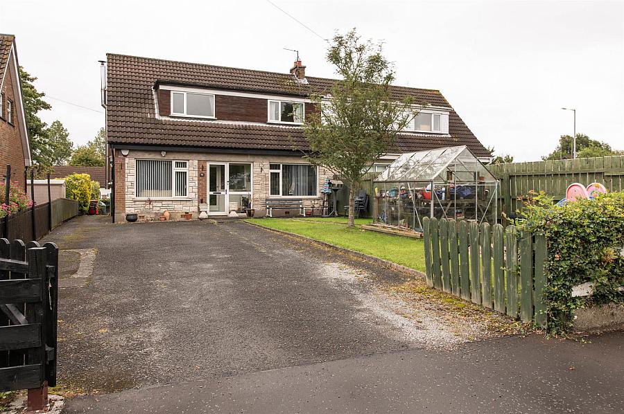 3 Ashley Park,Carryduff, Belfast, BT8 8DX