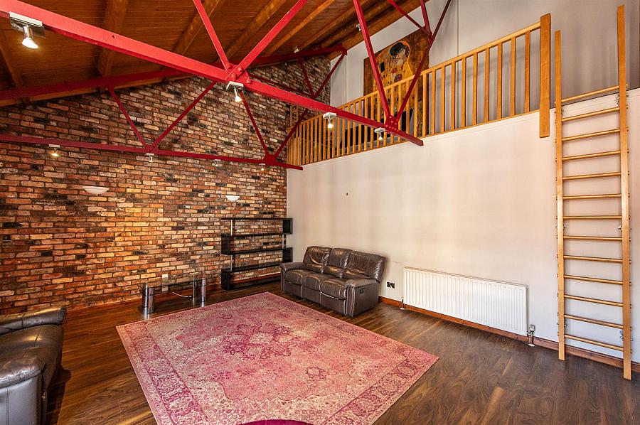 Apartment, 403 Somerset Studios