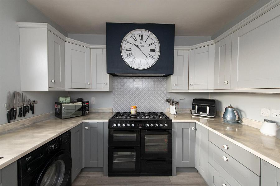 25 Knockbracken Crescent