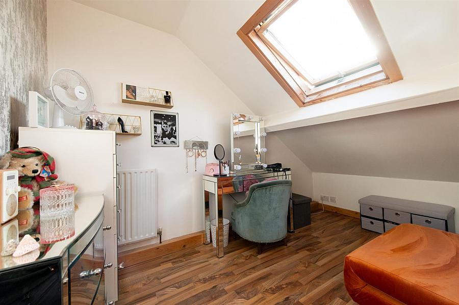 25 Knockbracken Crescent