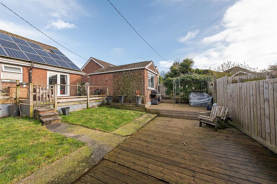 25 Knockbracken Crescent