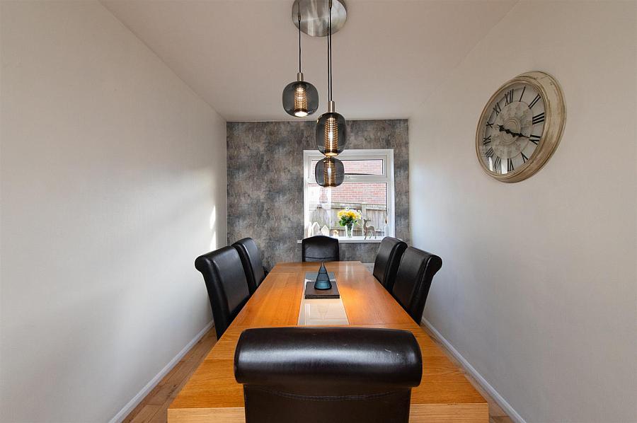 25 Knockbracken Crescent