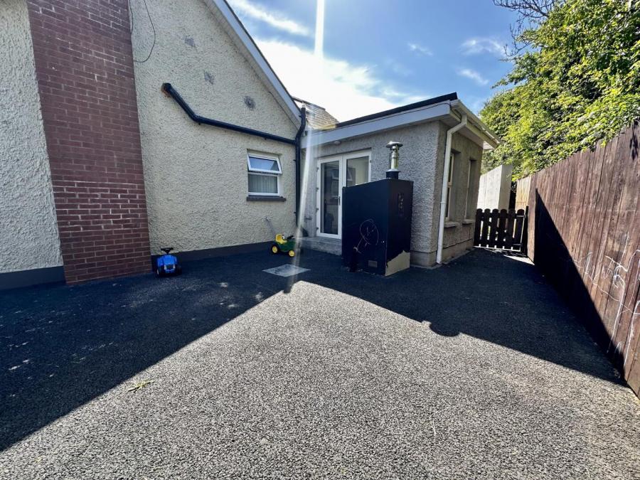 76 Dyan Road