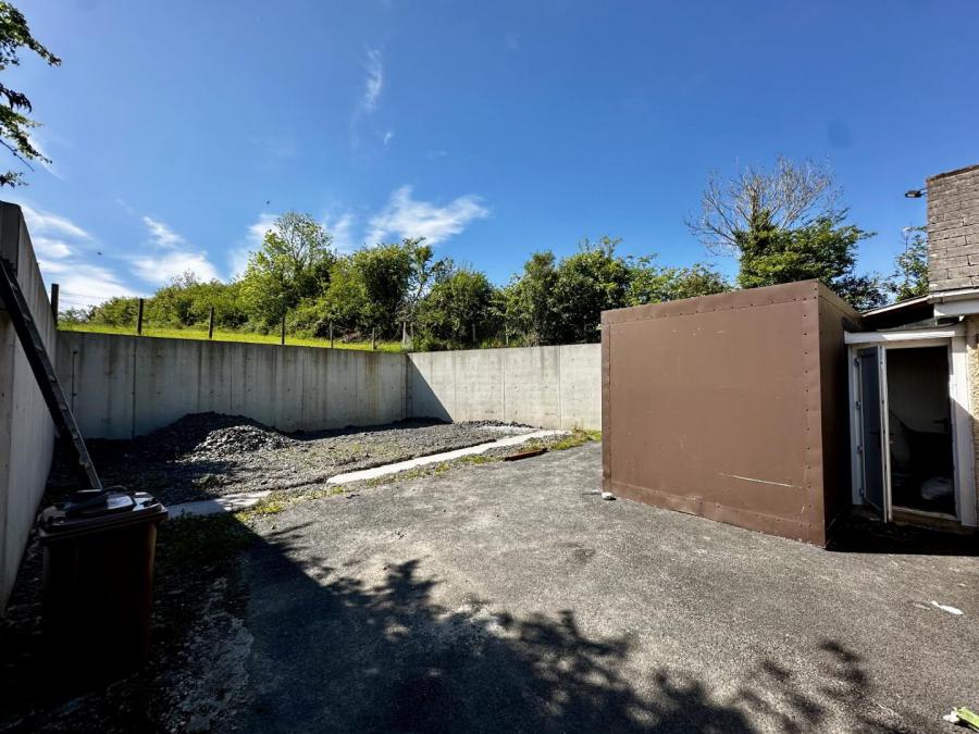 76 Dyan Road