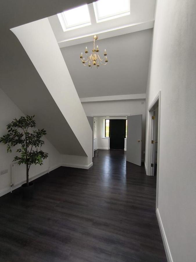 90 Crossmore Road
