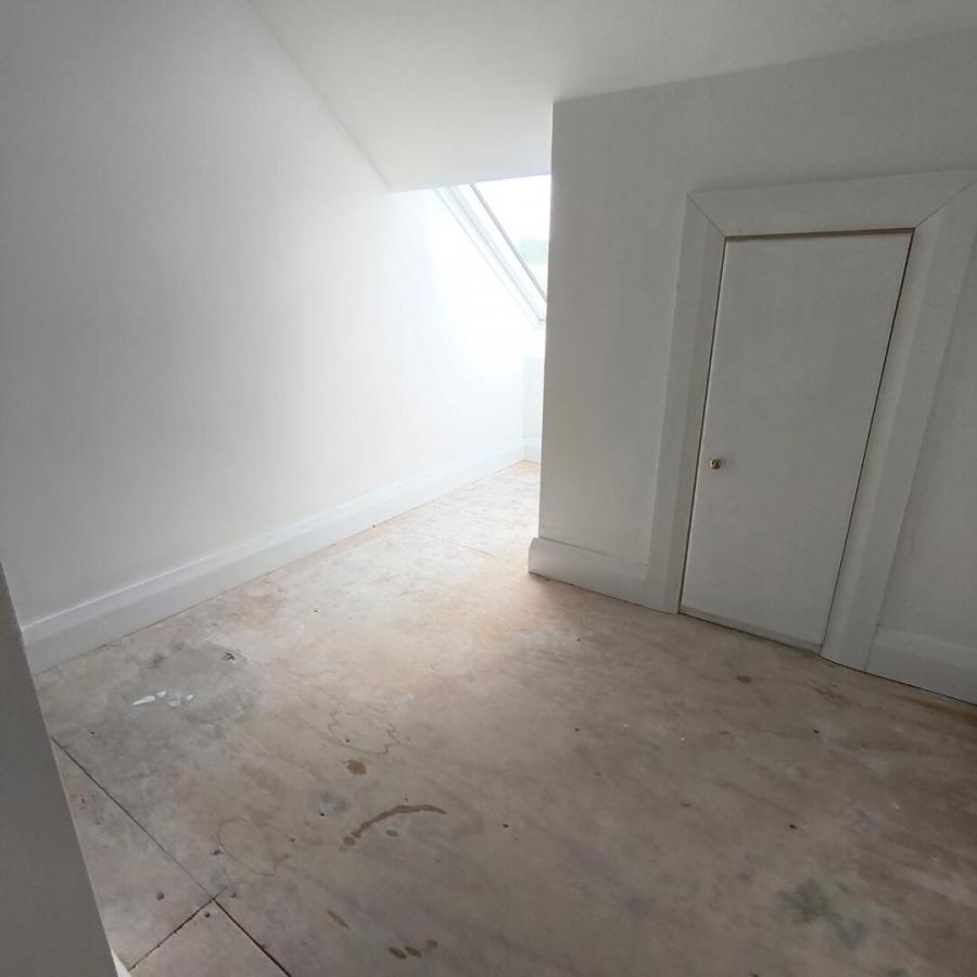 90 Crossmore Road