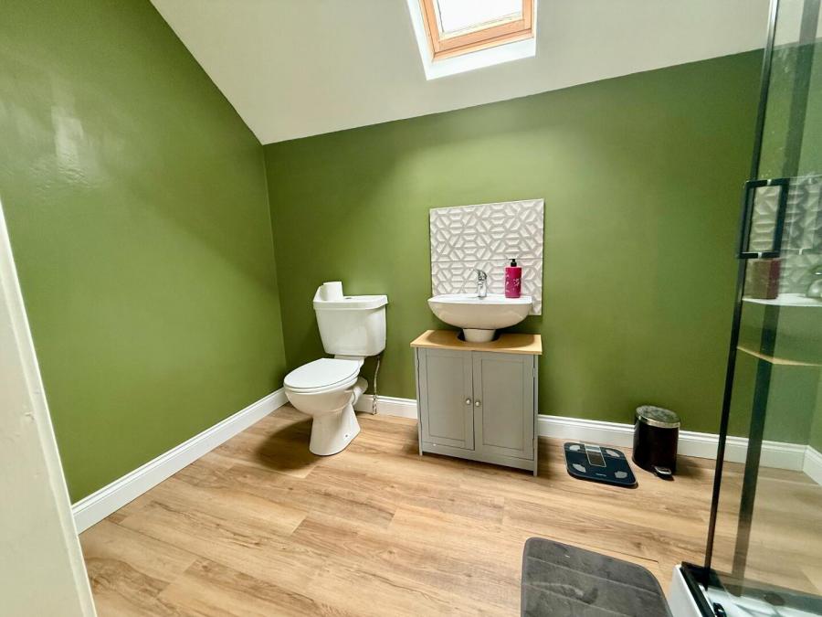 5 Linen Green