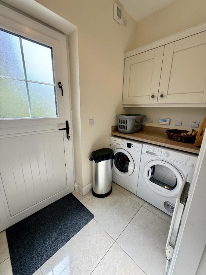12 Crewroe Avenue