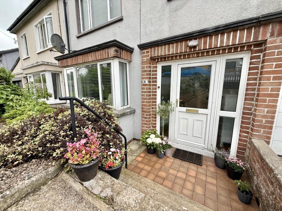 16 Rosemount Park