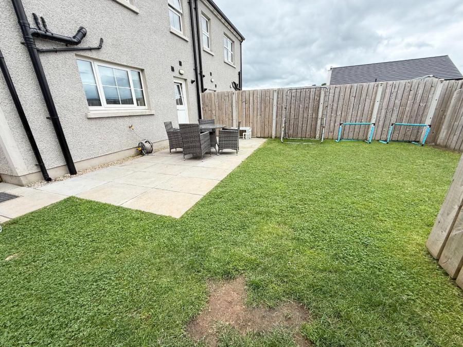 20 Crewroe Avenue