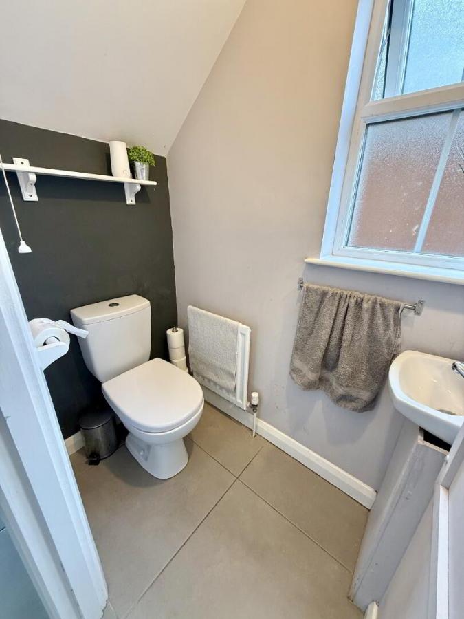 12 Neills Avenue