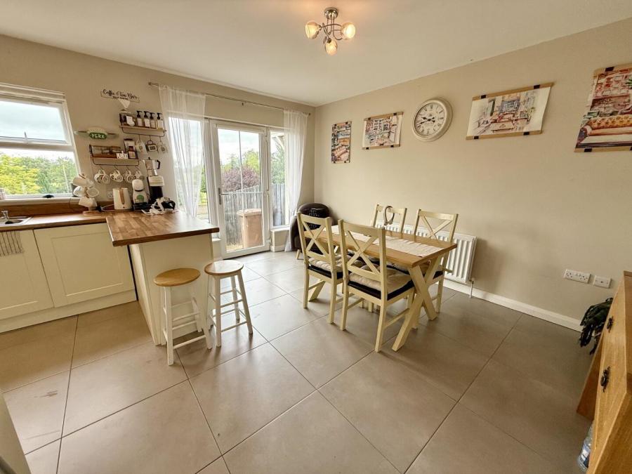 12 Neills Avenue