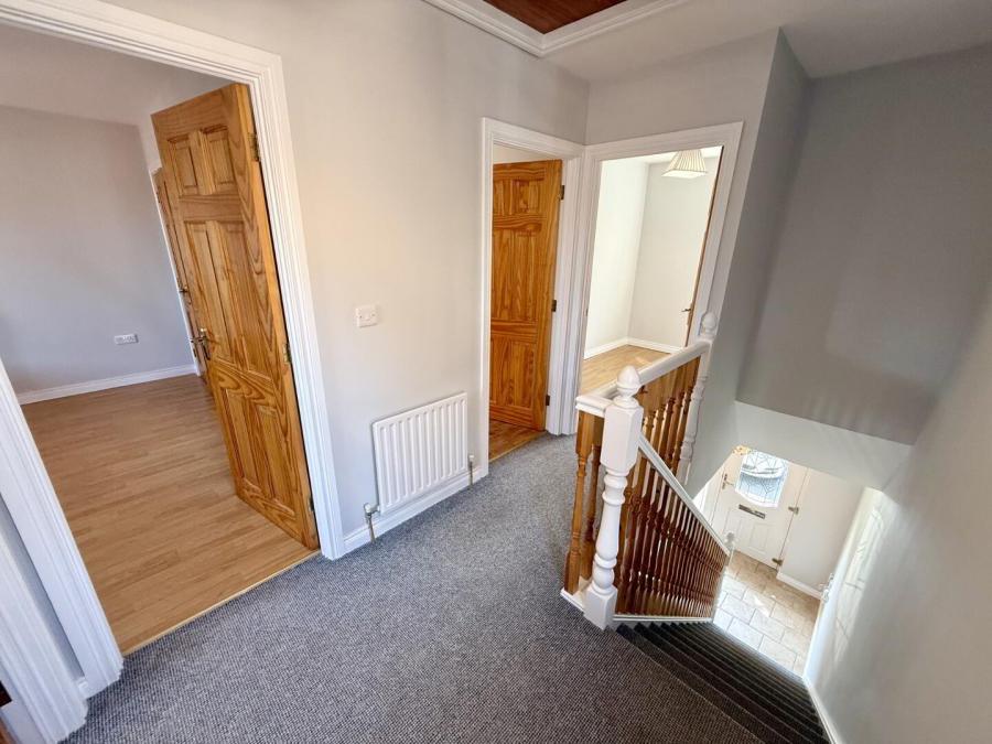 4 Mulcreevy Close
