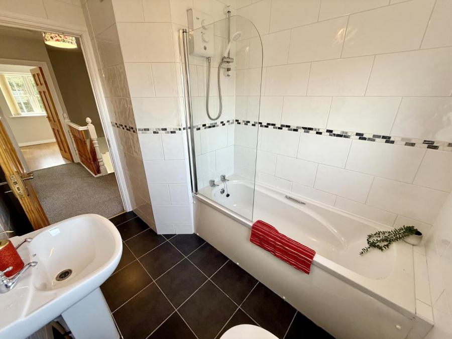 4 Mulcreevy Close