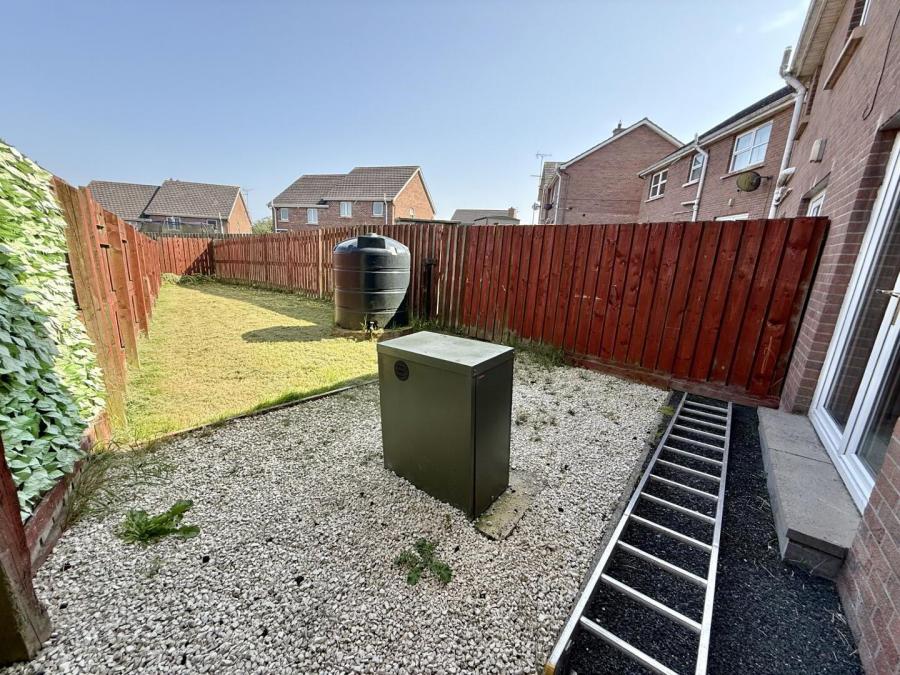 4 Mulcreevy Close