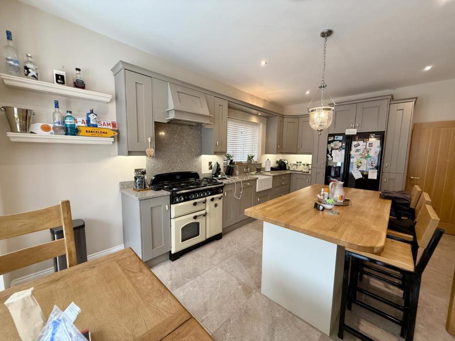 36 Limestone Square, Rock Road