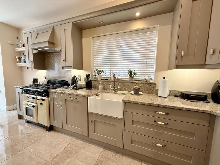 36 Limestone Square, Rock Road