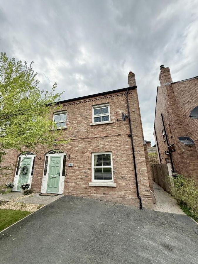 36 Limestone Square, Rock Road