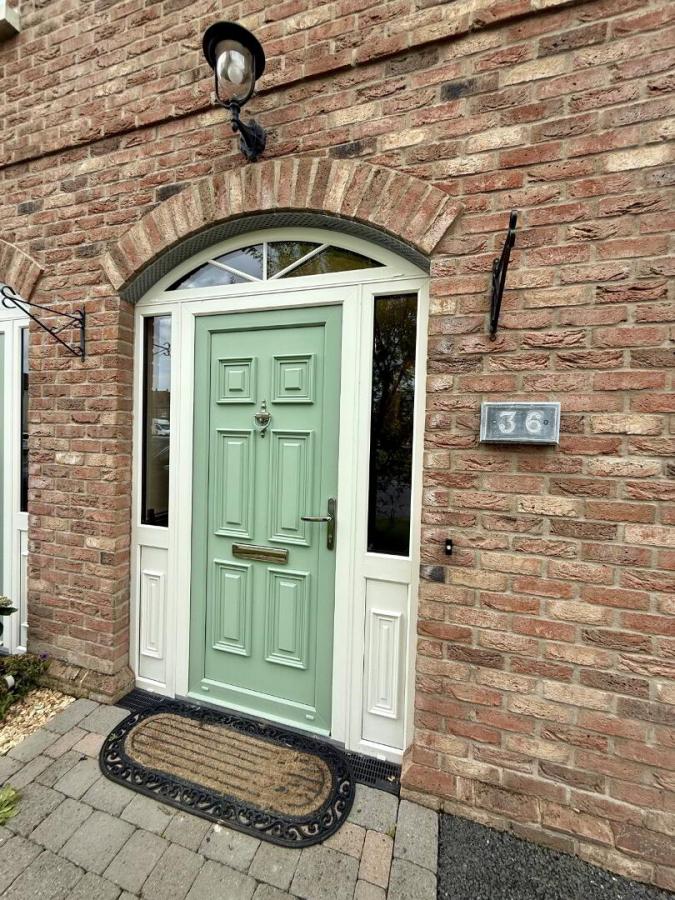 36 Limestone Square, Rock Road