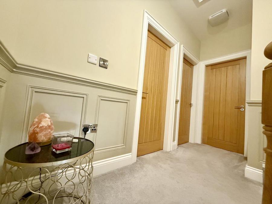 36 Limestone Square, Rock Road