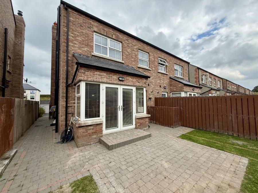 36 Limestone Square, Rock Road