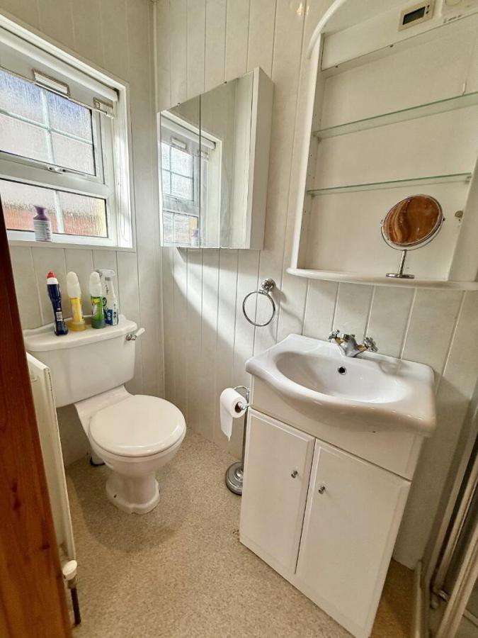 14 Orchard Hill 14 Orchard Hill