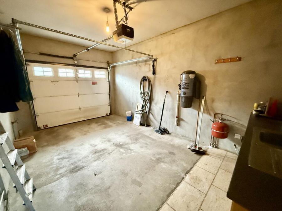 14 Orchard Hill