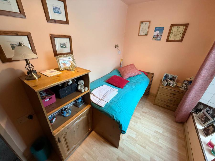 6 Hillside Terrace