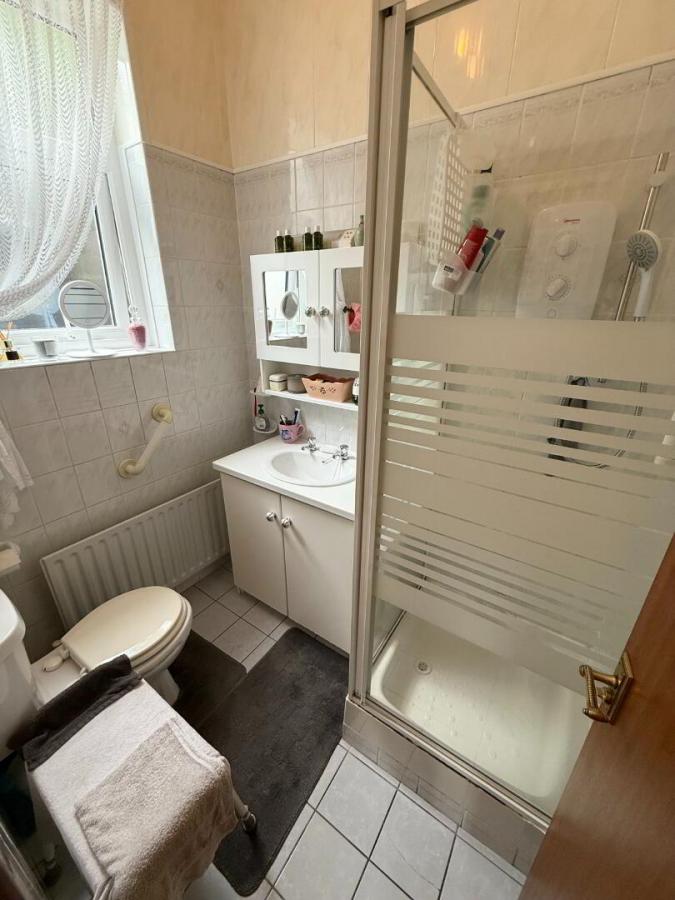 6 Hillside Terrace