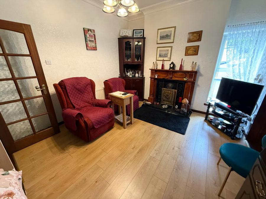6 Hillside Terrace 6 Hillside Terrace