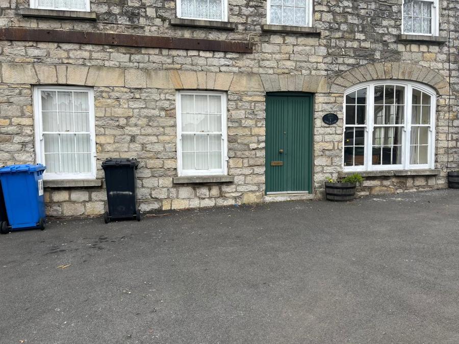 1 Castle Lane