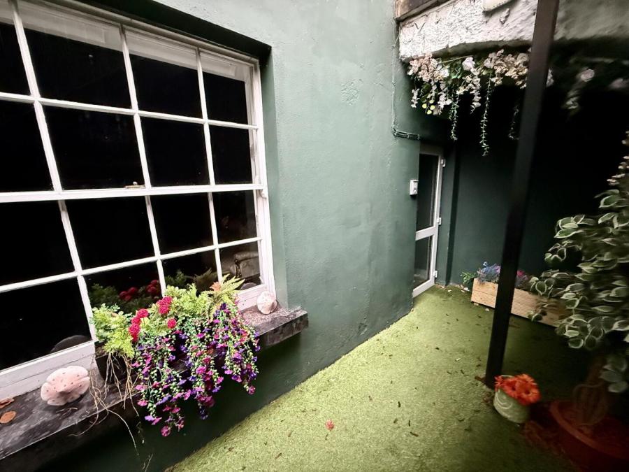 Basement @ 16 Russell Street