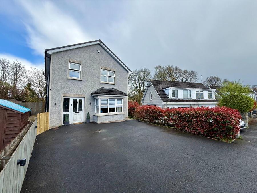 16A Rosemount Avenue