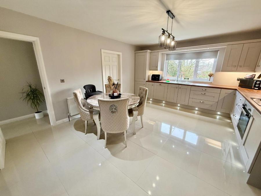 16A Rosemount Avenue