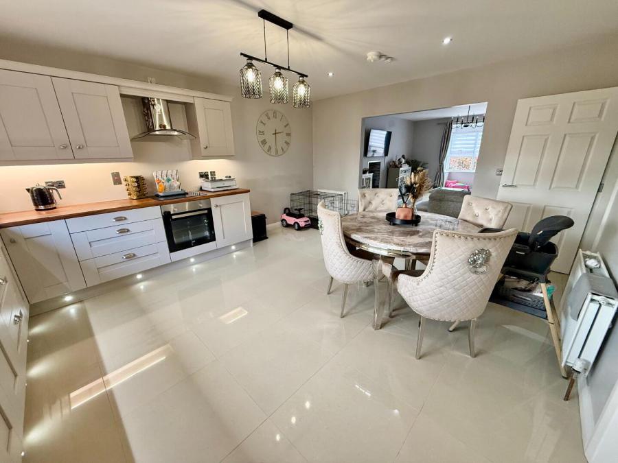 16A Rosemount Avenue