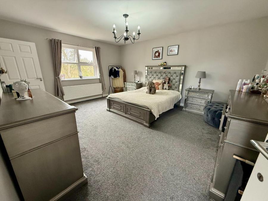 16A Rosemount Avenue