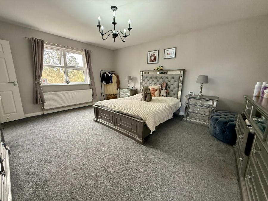 16A Rosemount Avenue