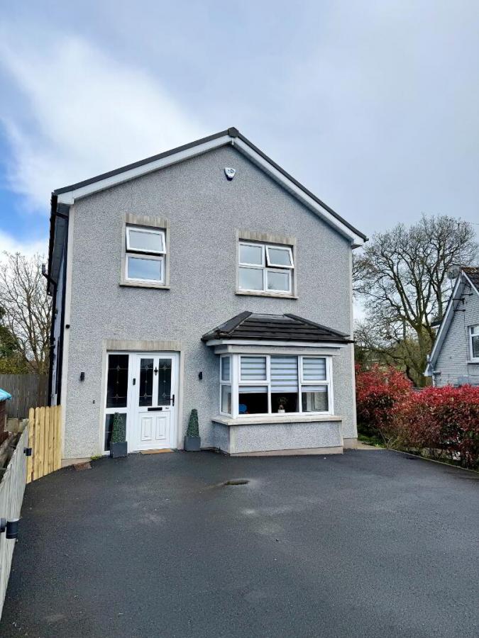 16A Rosemount Avenue