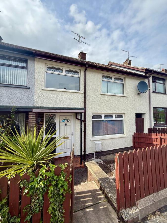 16 Legar Hill Park