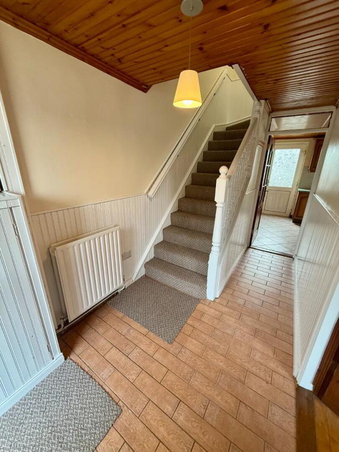 16 Legar Hill Park