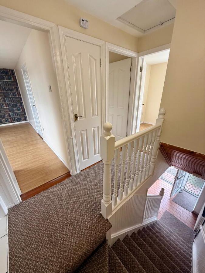 16 Legar Hill Park