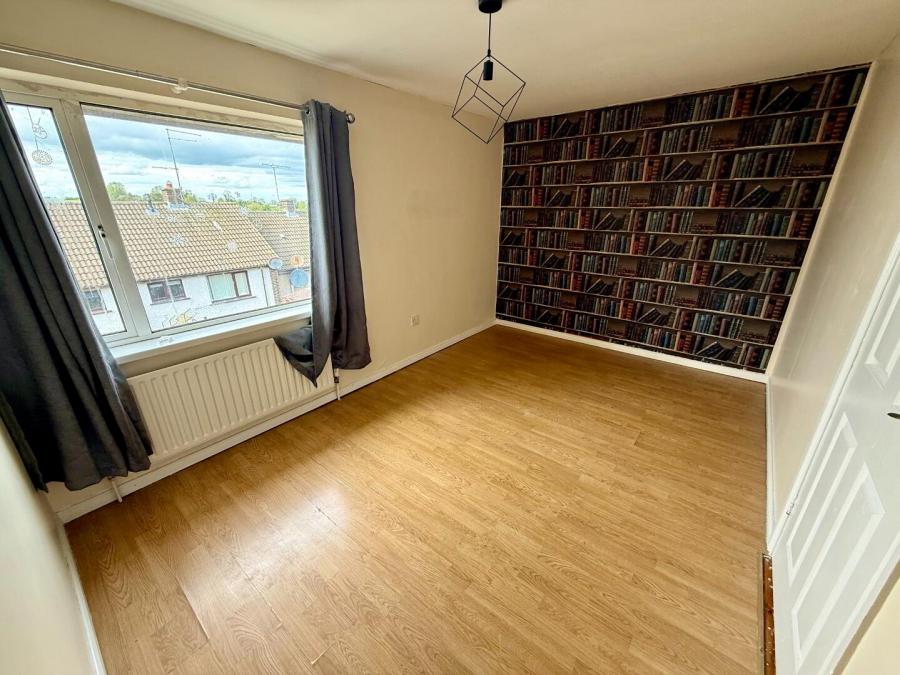16 Legar Hill Park